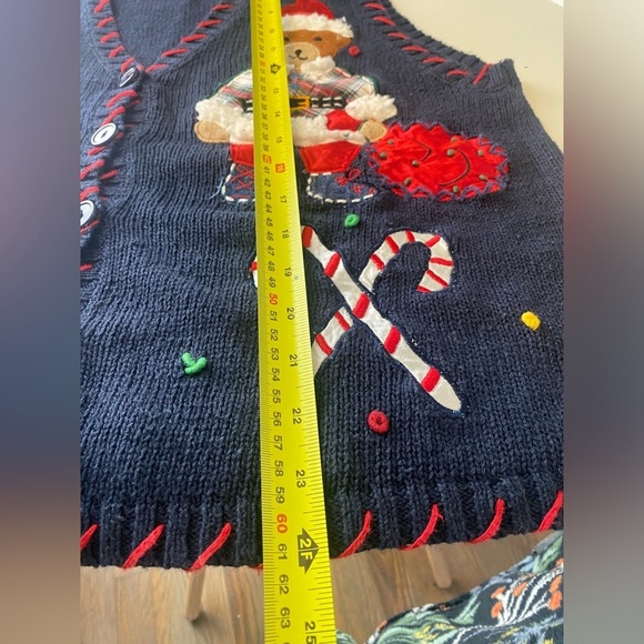 Festive Navy Holiday Sweater Vest with Bear and Candy Cane Design Size L - Picture 9 of 11